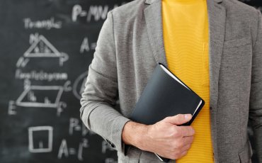 Razpis za učitelje v programu Usposabljanje za življenjsko uspe&scaron;nost - Most do  izobrazbe (UŽU IP)